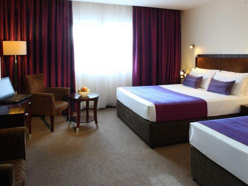 Mcgettigans Hotel Letterkenny Buitenkant foto