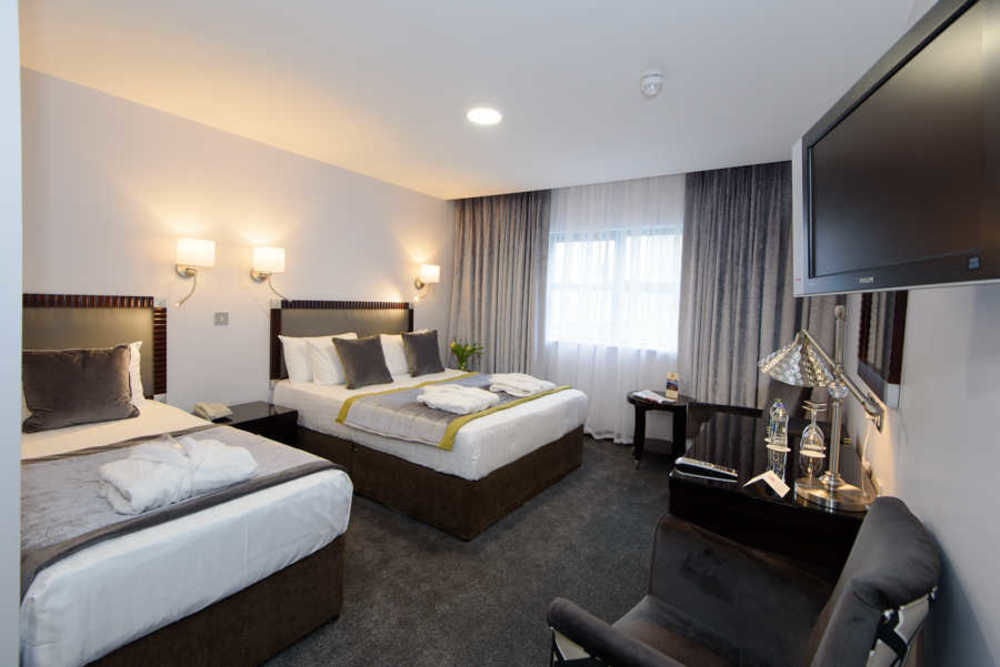 Mcgettigans Hotel Letterkenny Buitenkant foto